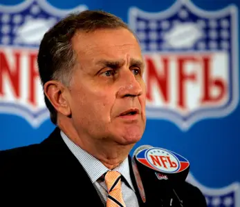 Paul Tagliabue, NFL commissioner for 17 years, dies at 84