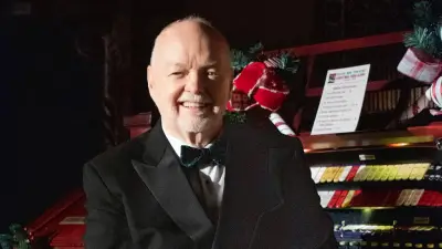 Dennis Scott is a true midwestern vaudevillian