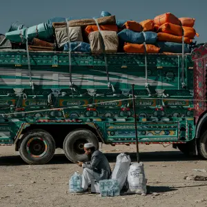 Fed Up With the Taliban, Pakistan Expels Masses of Afghans