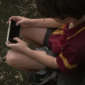 A Million Teenagers Just Got Barred From Social Media, and Trump Calls Affordability a ‘Hoax’