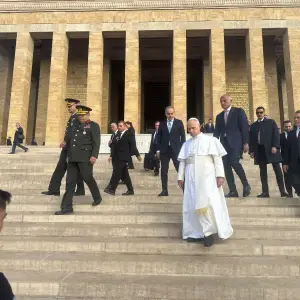 Pope Leo Lands in Turkey, Planning to Meet Erdogan With a Message of Outreach