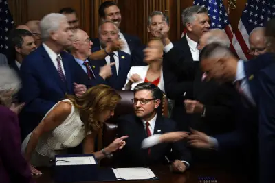 Democrats, in ‘Crisis,’ Bet the Midterms on the ‘We’re All Going to Die Act’
