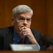 Senator and Insurers Cast Doubt on U.S. Vaccine Panel as It Readies Review