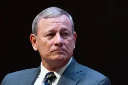 Chief Justice Roberts Postpones Decision on Trump Bid for Immediate Ouster of Fed Governor Lisa Cook