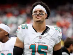 Patriots reportedly targeting Dolphins pass rusher ahead of trade deadline