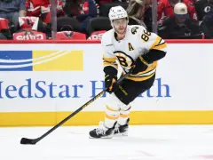 Bruins injury updates: David Pastrnak still sidelined, Arvidsson set to return