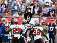 Stefon Diggs describes Patriots receiver room as ‘seven dogs, one bone’