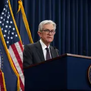 The Fed Has No Good Options as Hiring Wobbles and Inflation Picks Up